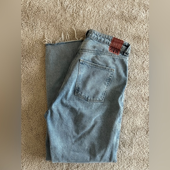 ❌❌SOLD❌❌Women’s ZARA jeans - Size 8 - Picture 1 of 5